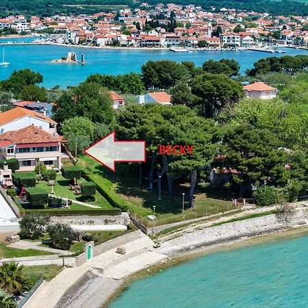 Apartments Becky On A Sandy Beach Without Crowd Sukošan Esterno foto