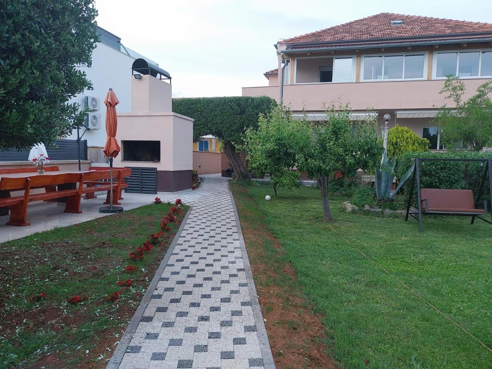 Apartments Becky On A Sandy Beach Without Crowd Sukošan Esterno foto