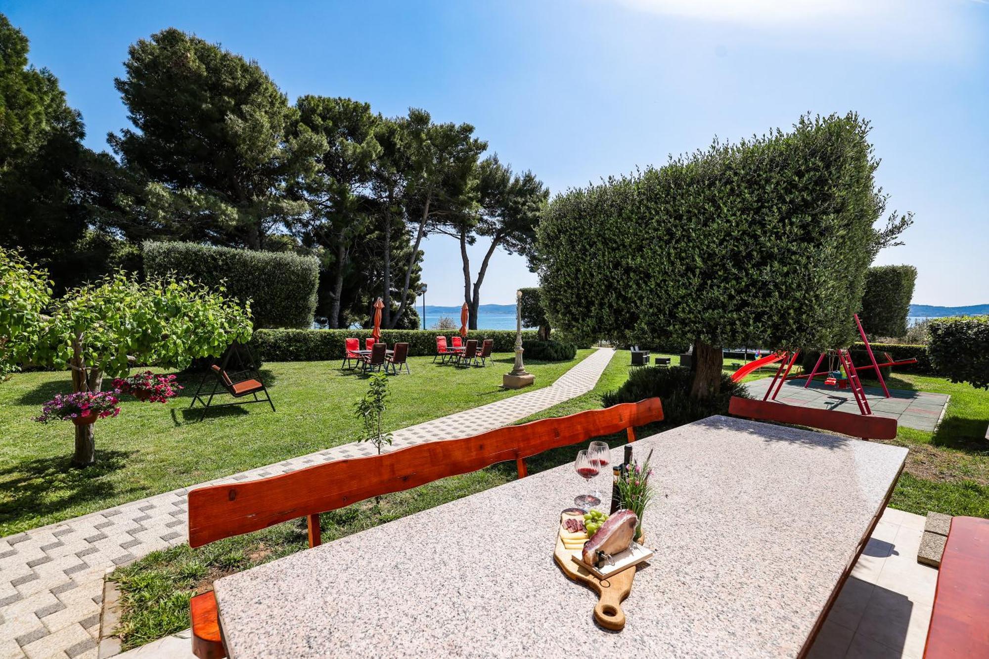 Apartments Becky On A Sandy Beach Without Crowd Sukošan Esterno foto