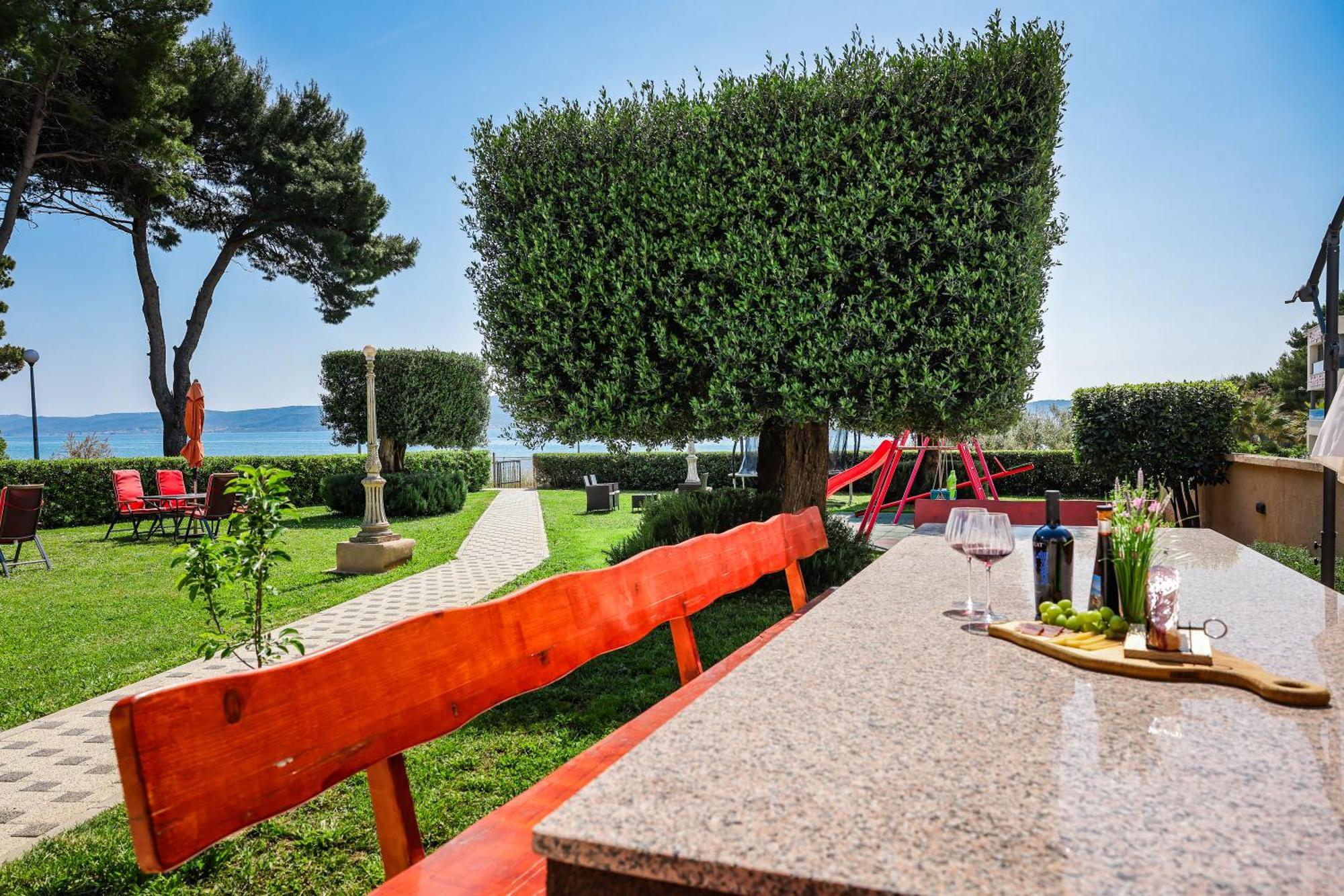 Apartments Becky On A Sandy Beach Without Crowd Sukošan Esterno foto