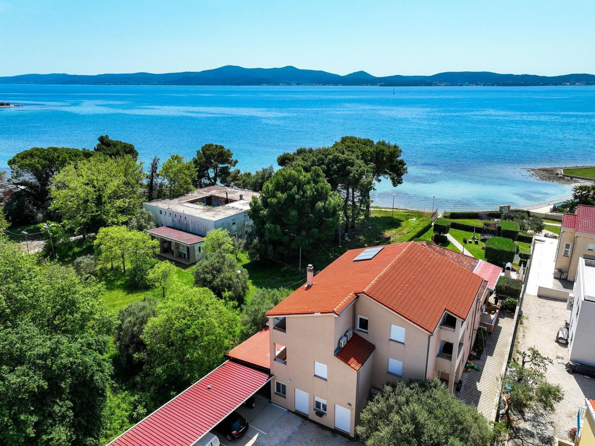 Apartments Becky On A Sandy Beach Without Crowd Sukošan Esterno foto